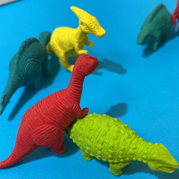 9 Piece Set If Mini Plastic Dinosaurs 🦕  🦖 Cute Stocking Stuffer - Picture 3 of 4